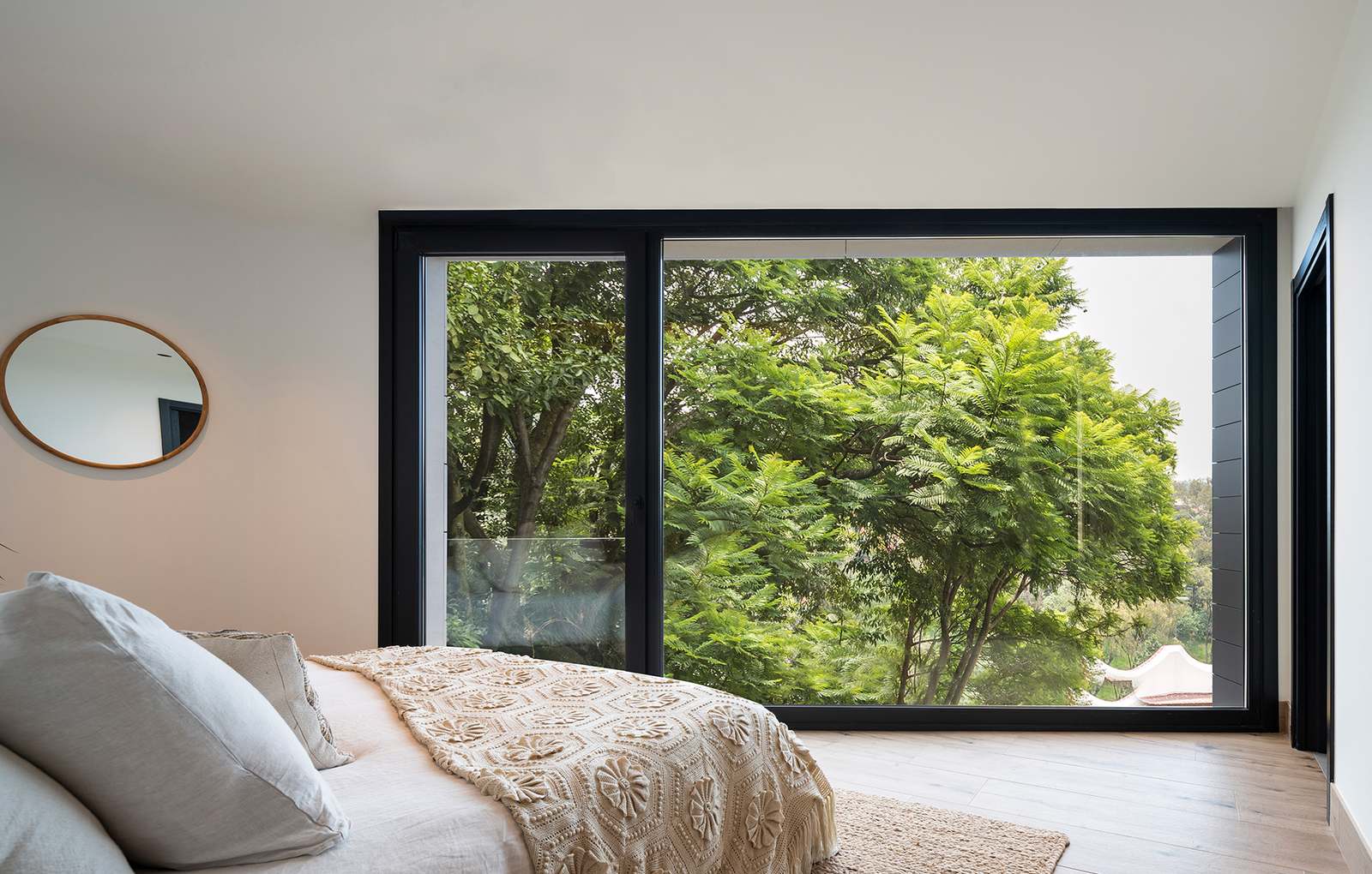 A home that embraces Atlantic light