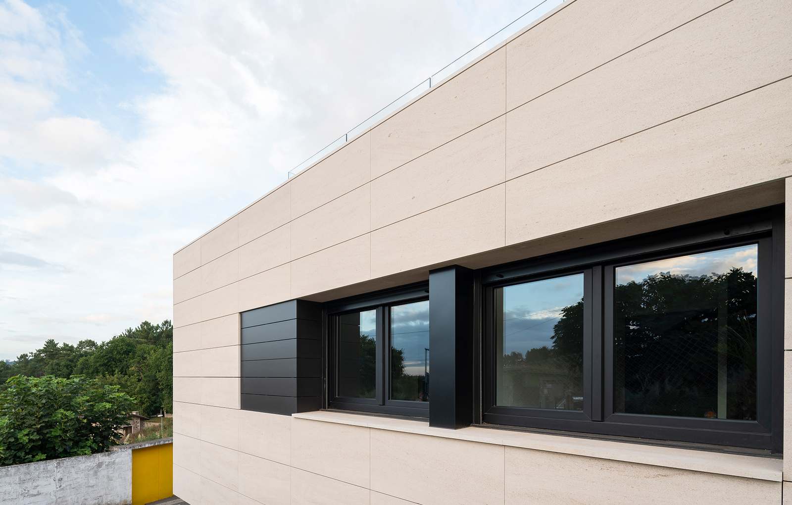 Thermal and acoustic comfort all year round