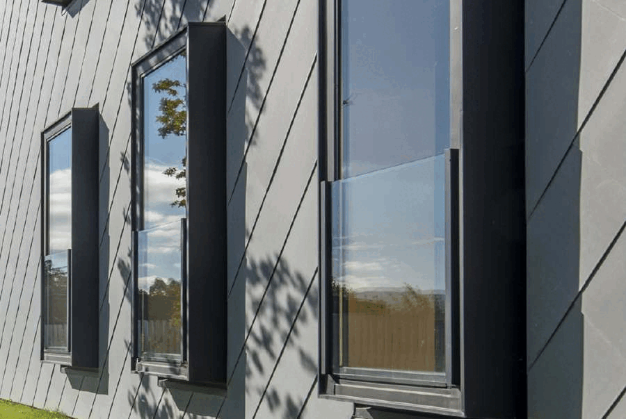Surface-mounted railing