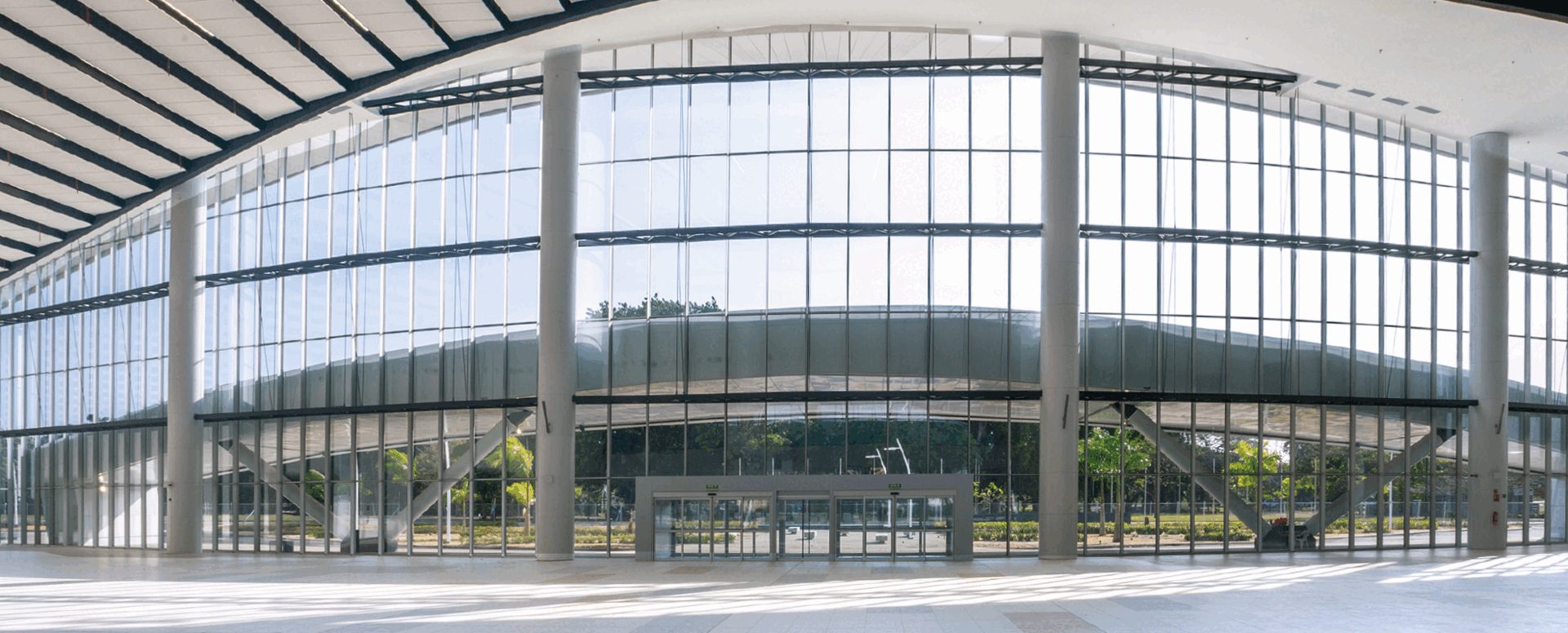 Façade Equity - fenêtres en aluminium et PVC Cortizo