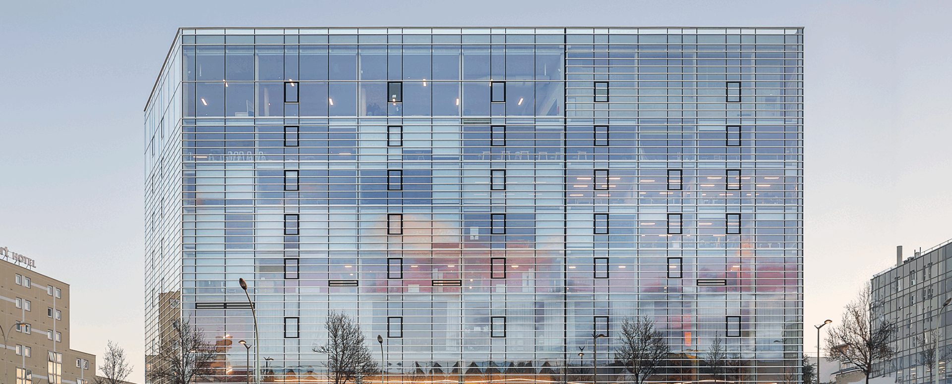 Façade TPH 62 - fenêtres en aluminium et PVC Cortizo