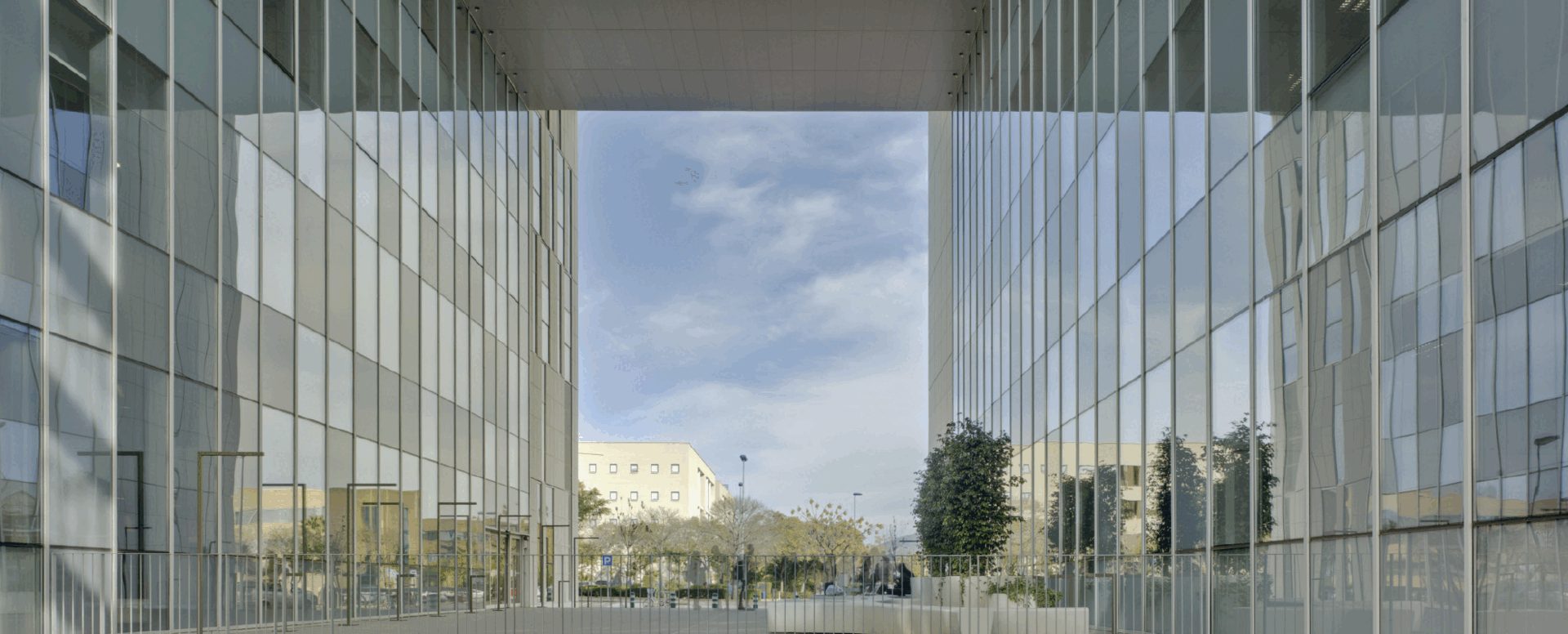 Façade TPV 52 - fenêtres en aluminium et PVC Cortizo