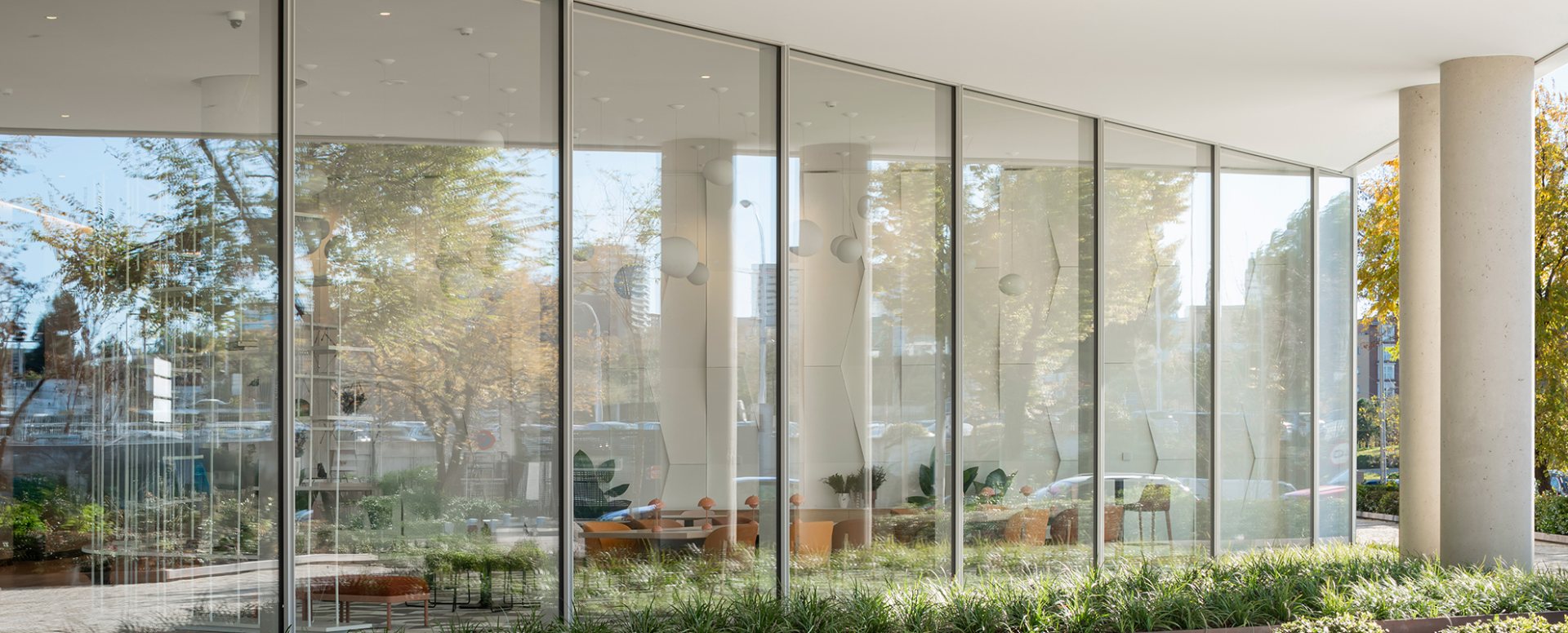 Window Wall 80 Florida · aplicación en edificio - ventanas de aluminio y PVC Cortizo