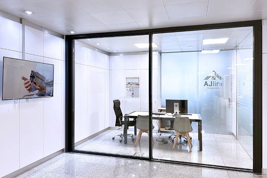 Showroom AJ Line - hliníková a PVC okna Cortizo