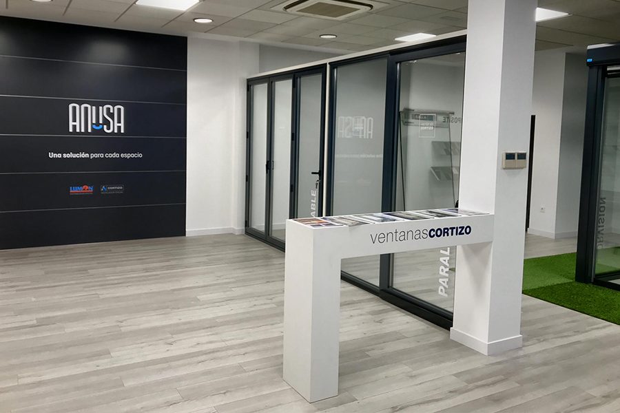 Showroom Aluminios Numancia - finestre in alluminio e PVC Cortizo