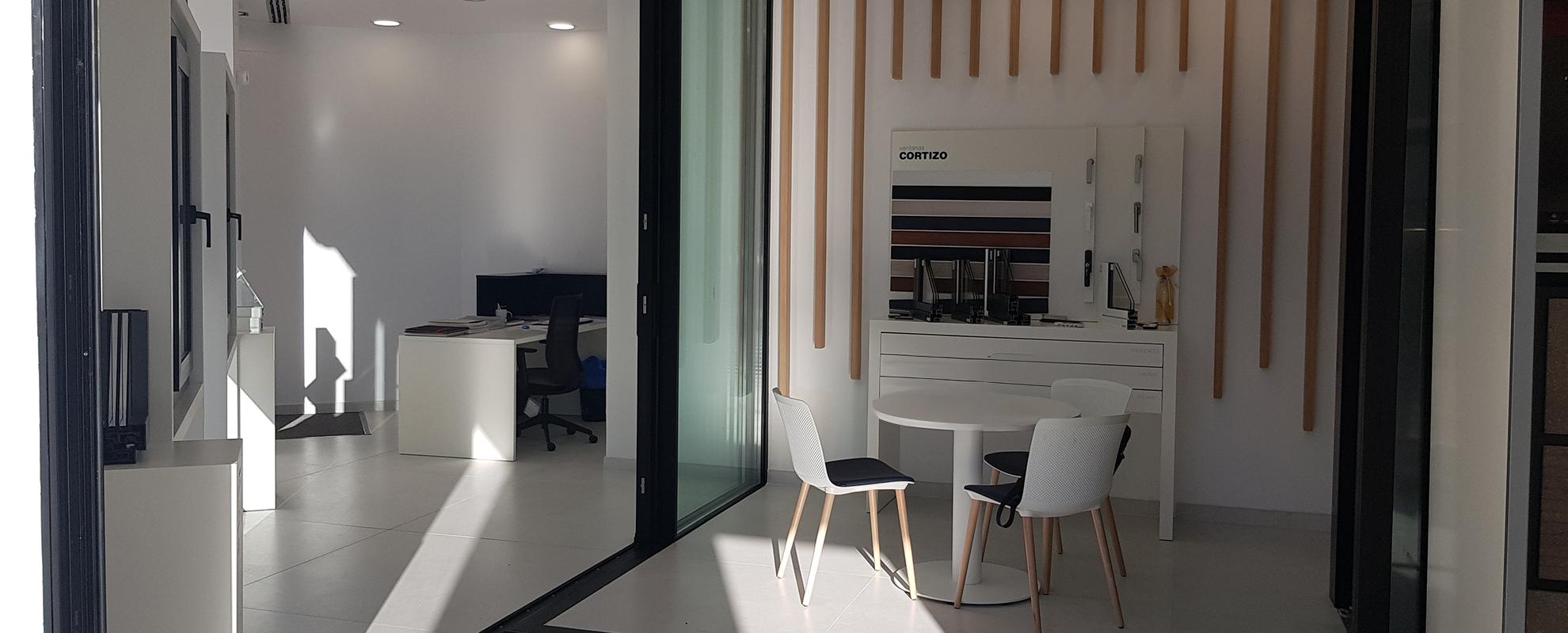 Exposition Fenêtres Cortizo chez Costa Marín - fenêtres en aluminium et PVC Cortizo