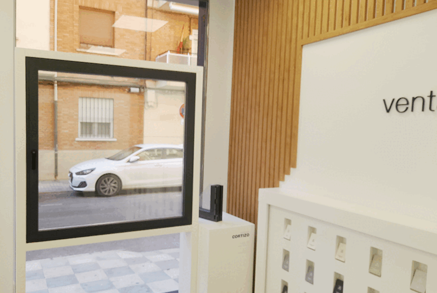 Showroom Efiven - aluminium and PVC windows Cortizo