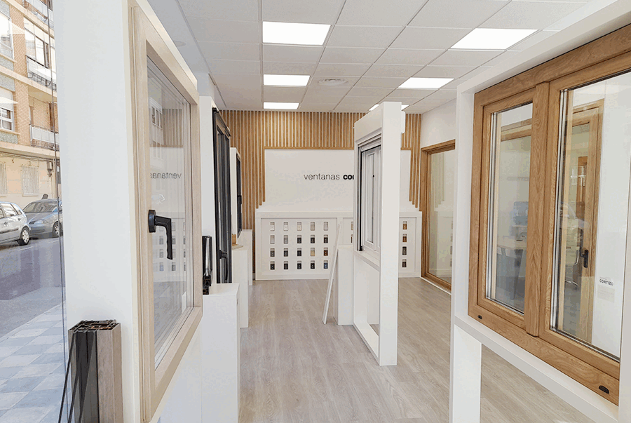 Sala de atención Efiven - aluminium and PVC windows Cortizo