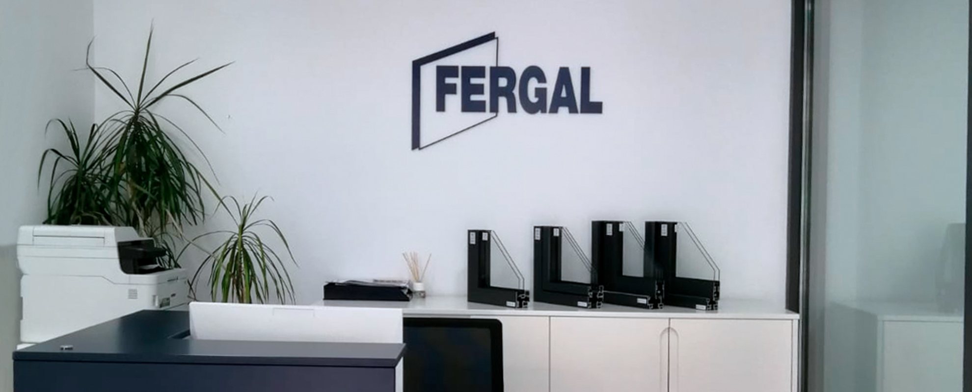 Exposición Fenêtres Cortizo en Fergal Villaviciosa - fenêtres en aluminium et PVC Cortizo