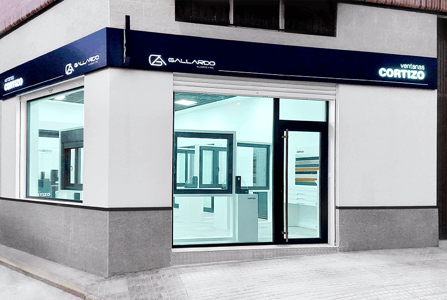 Fachada Gallardo aluminio y PVC - finestre in alluminio e PVC Cortizo