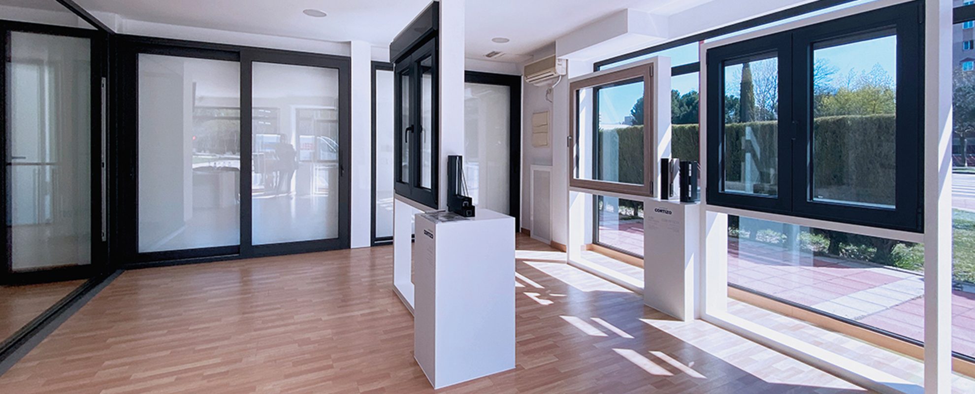 Exposición Okna Cortizo en GOVI - okna aluminiowe i PVC Cortizo