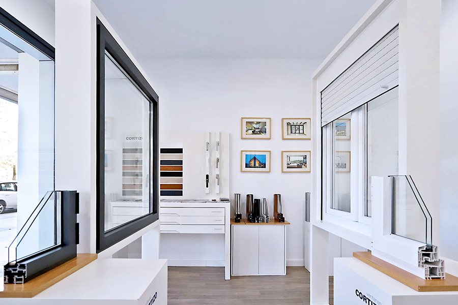 Showroom Klipervip Huelva - fenêtres en aluminium et PVC Cortizo