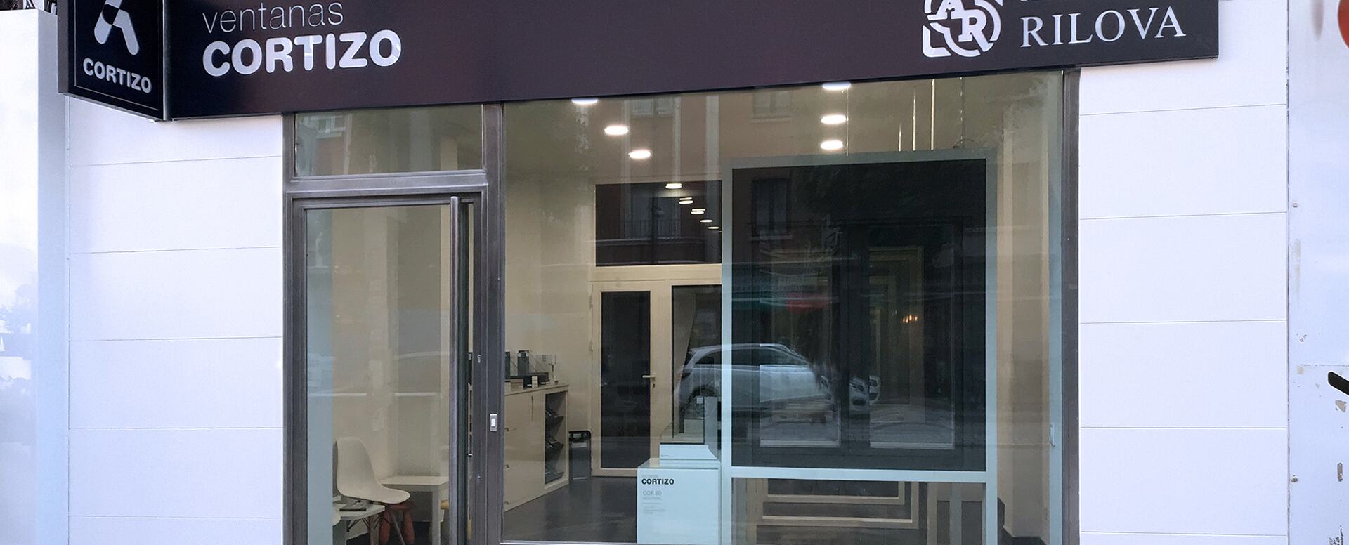Exposición Okná Cortizo en Aluminios Rilova - hliníkové a PVC okná Cortizo