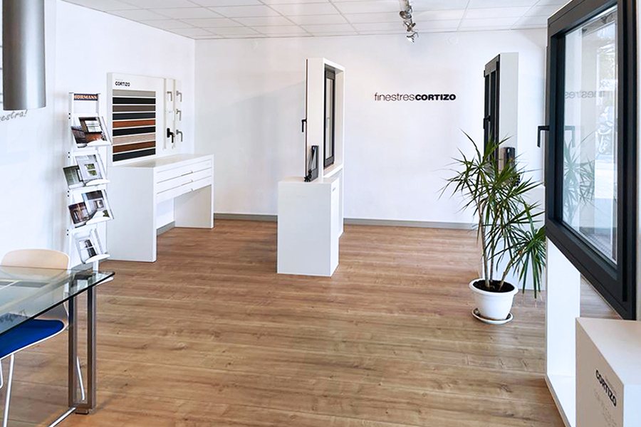 Showroom T-Quattre - okna aluminiowe i PVC Cortizo