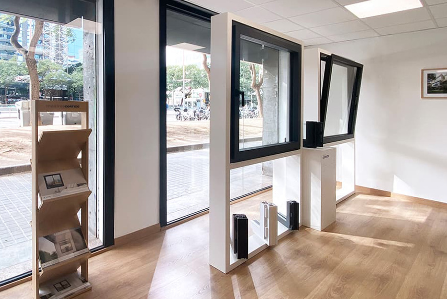 Showroom Tancaments CS - okna aluminiowe i PVC Cortizo