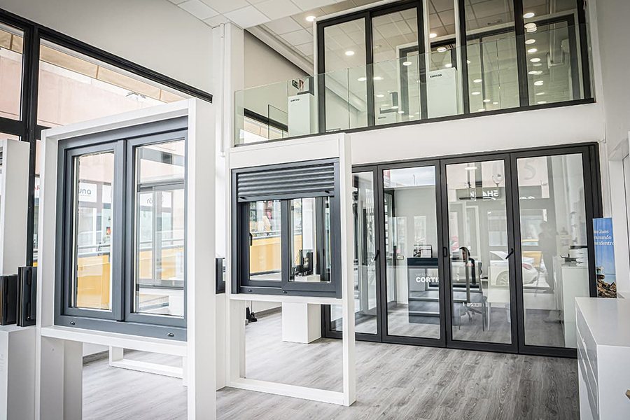 Tecnycom Las Rozas - imagen 1 - ferestre din aluminiu și PVC Cortizo