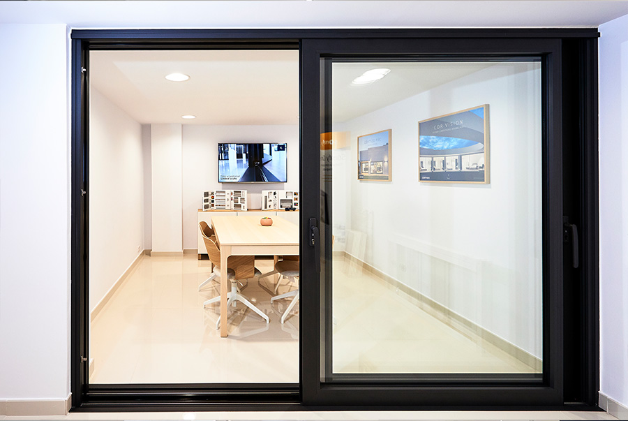 Showroom Aluminios Velasco - hliníkové a PVC okná Cortizo