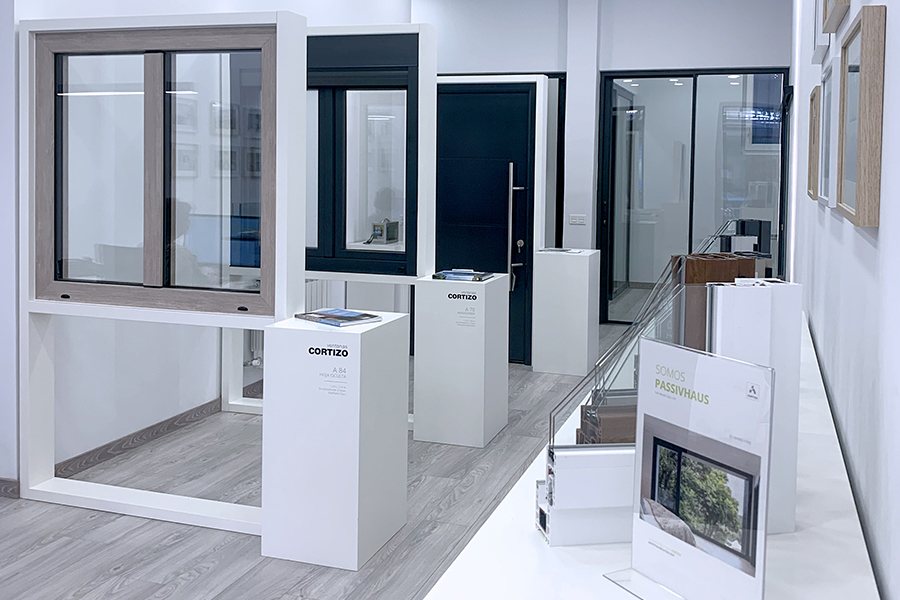 Showroom Metálicas Velilla - Aluminium- und PVC-Fenster Cortizo