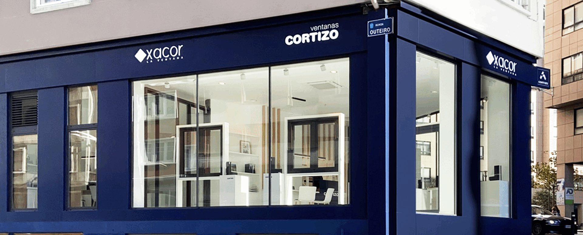 Exposición Ventanas Cortizo en Xacor La Ventana